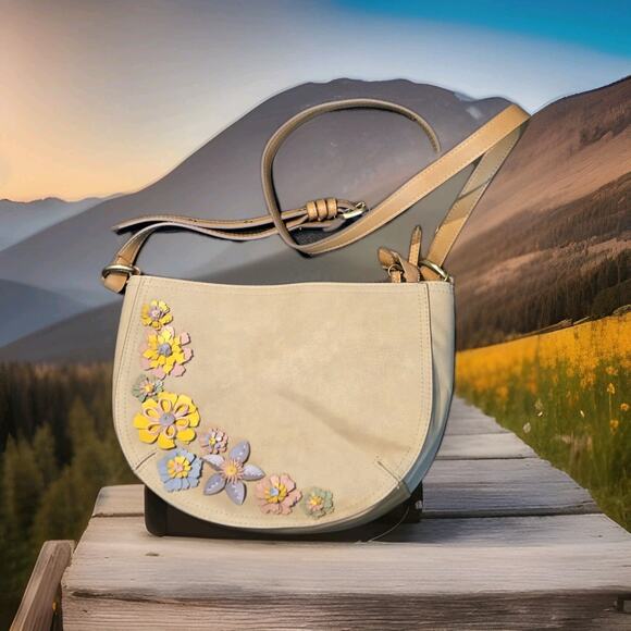 ELLE JAE Gypset Painted Desert Crescent Crossbody in Dust $138 MSRP - Picture 1 of 11